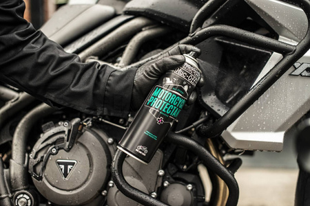 Muc-Off - Motorcycle Protectant preparat zabezpieczający każdą powierzchnię pomiędzy myciami - 400ml