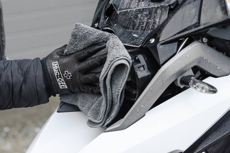 Muc-Off - Motorcycle Protectant preparat zabezpieczający każdą powierzchnię pomiędzy myciami - 500ml